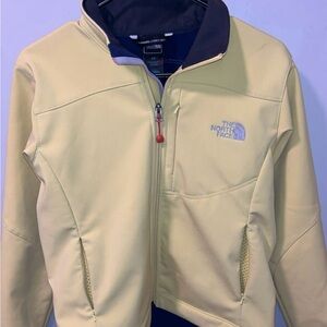 Women’s The North Face Apex Denali Jacket
Size Small